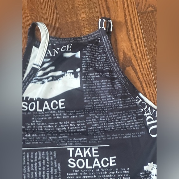 Black and White Graphic Print Dress - Picture 3 of 4